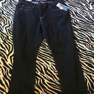 Old Navy Mid-rise curvy jeans (Size 16)